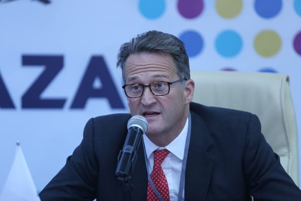 Предправления QAZAQ AIR: Запасы топлива QAZAQ AIR подойдут к концу в середине октября