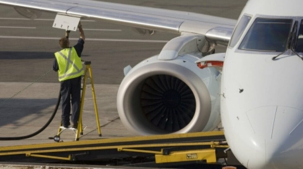 Минэнерго: Авиакеросина в Казахстане — с запасом