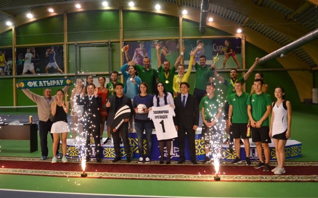 Капитан ФК «Атырау» стал победителем теннисного шоу-турнира «Восьмерка-микст»