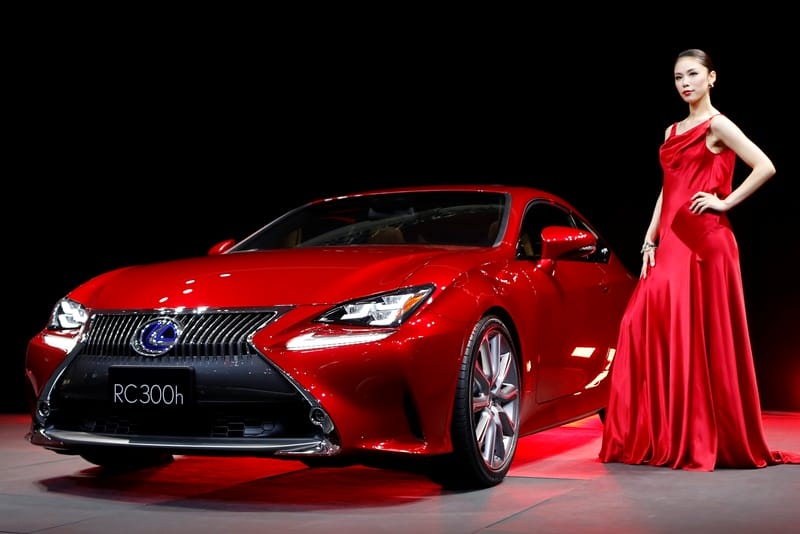 Девушки Tokyo Motor Show 2017