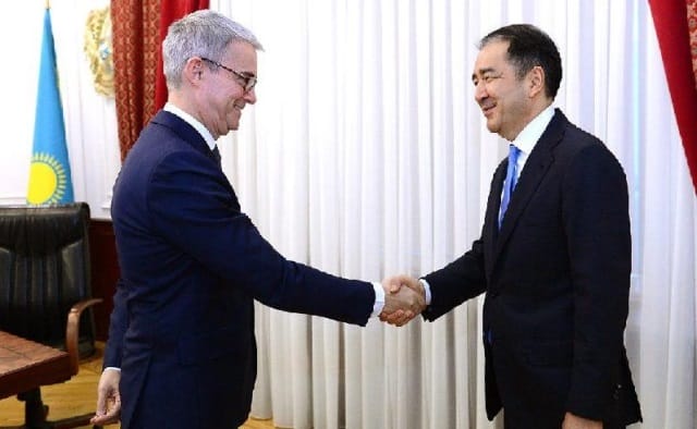 Бакытжан Сагинтаев обсудил с послом Франции в Казахстане вопросы расширения партнерства