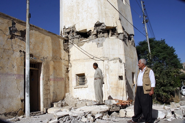 При землетрясении в Иране погибли более 450 человек