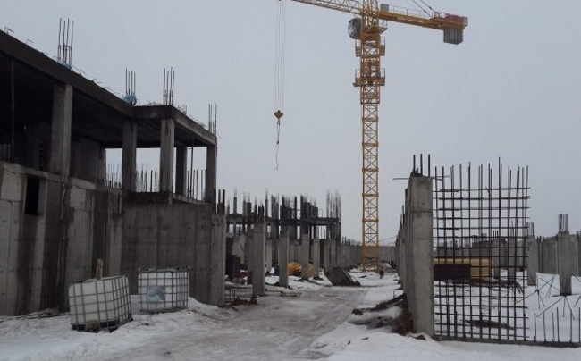 В Астане дольщики ЖК «Куршавель» обвинили строителя в растрате их средств