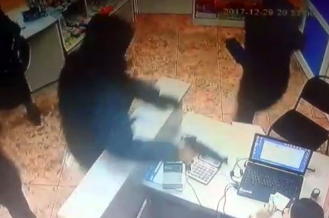 Неизвестные в масках напали на микрокредитную организацию в Астане