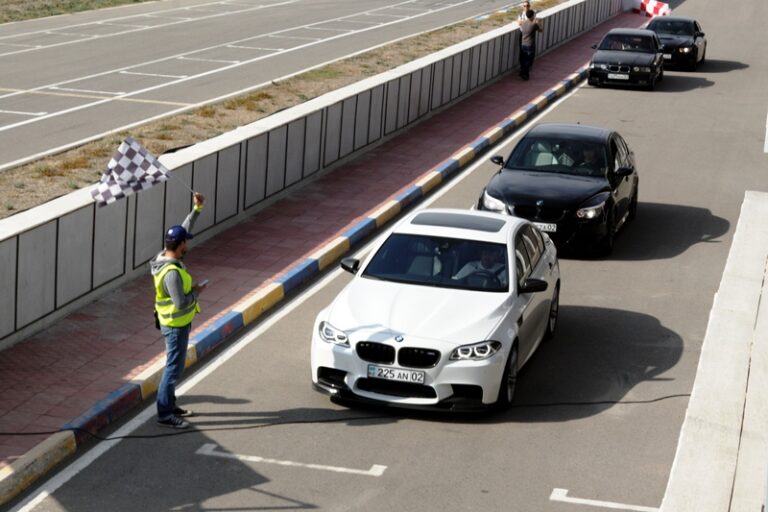 BMW әлем бойынша 1,5 млн автокөлігін кері қайтарып алды