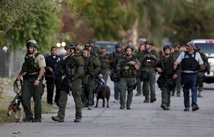 Устройство, похожее на бомбу, было обнаружено на месте перестрелки в Калифорнии.