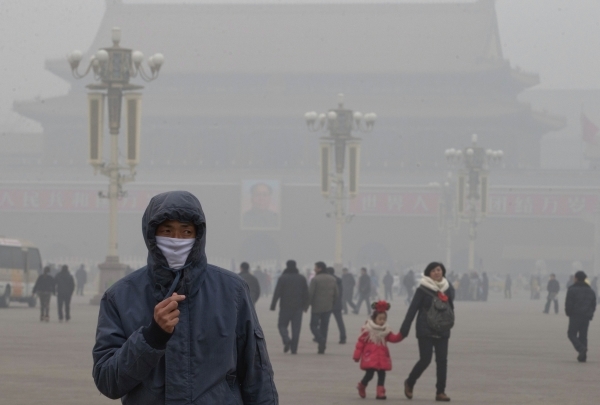 Смог в Пекине в 20 раз превысил норму концентрации опасных частиц