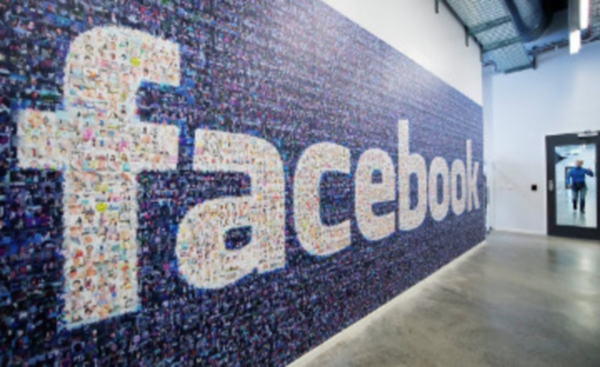 В Facebook можно увидеть фото в «текстовом» формате