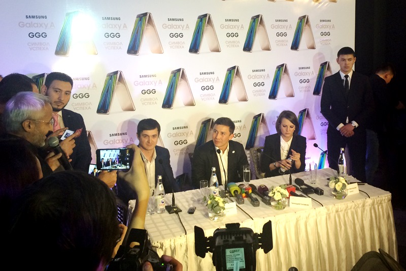 Геннадий Головкин презентовал смартфоны А-серии от Samsung