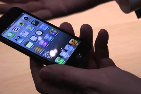 Сломать iPhone возможно сменив дату в настройках