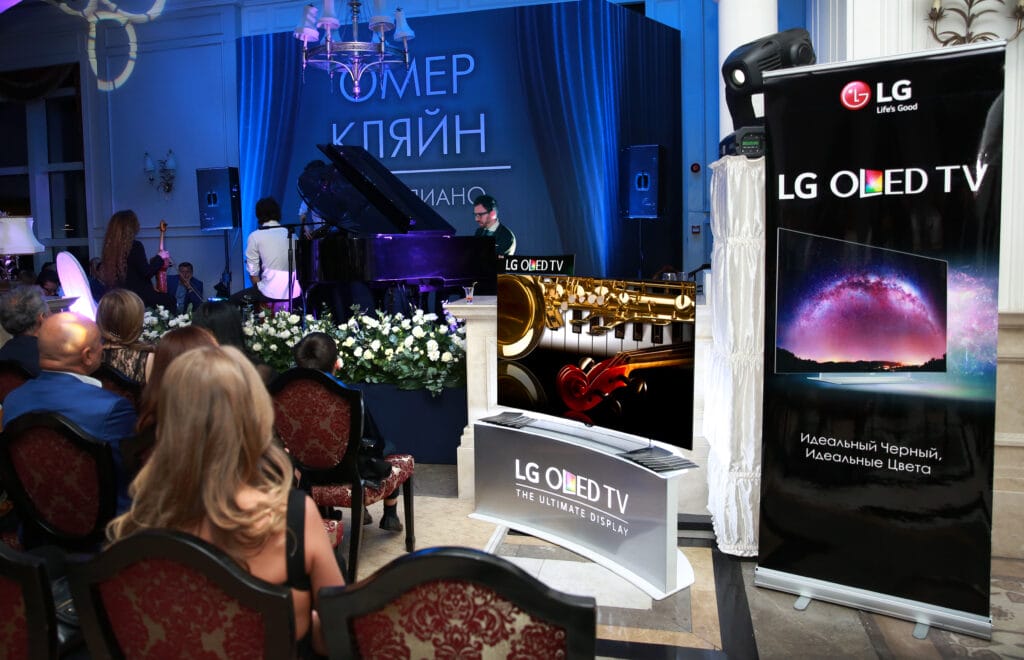 Премиальные телевизоры LG OLED TV стали украшением концерта О.Кляйна