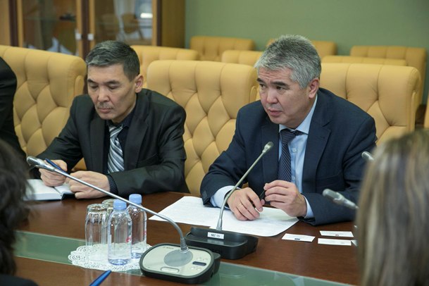 М.Кадыркулов провел встречу с таможенными атташе стран ЕС в России