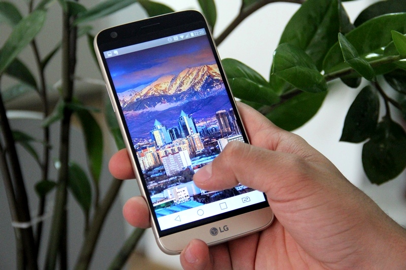 Обзор LG G5: инновации в «твердом» переплете