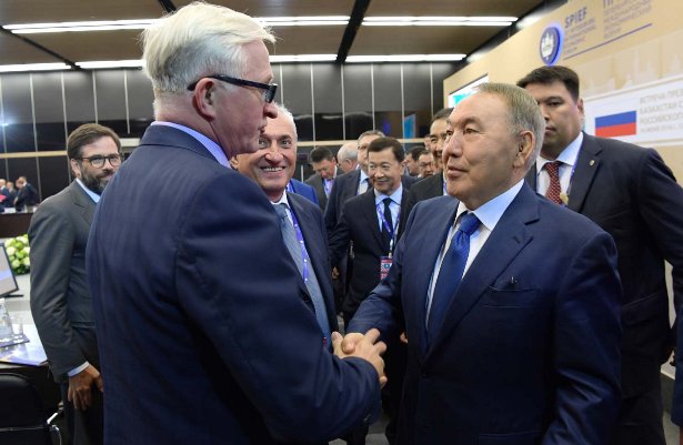 Президент РК встретился с представителями деловых кругов Российской Федерации