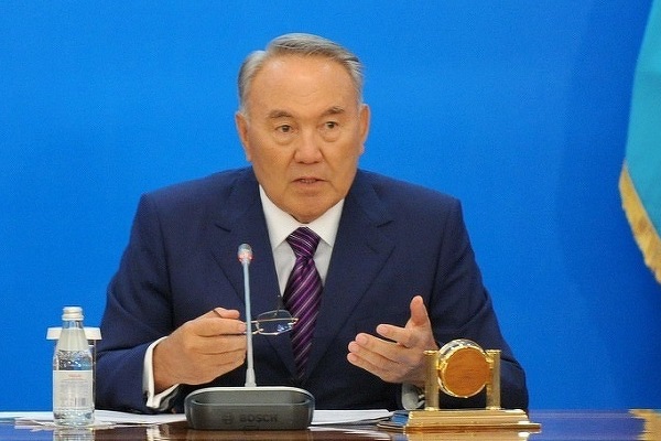 Назарбаев встретился с главами энергетических и транспортных компаний