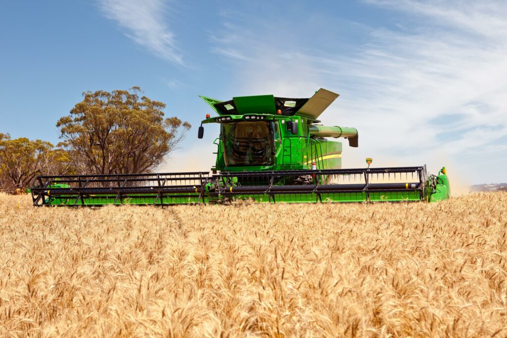 За три месяца 2016 года КазАгро получил убыток в 1,3 млрд тенге