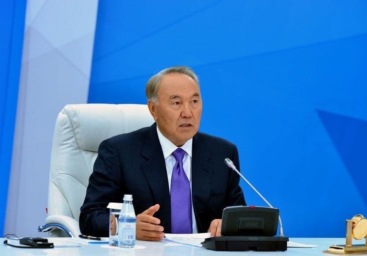 Назарбаев: Банки должны делать акцент на финансирование МСБ