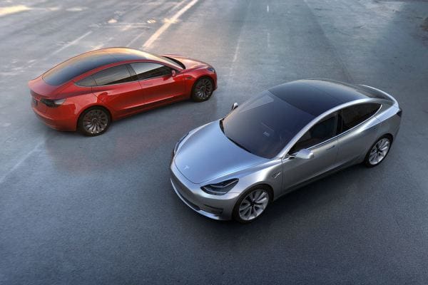 Автопилот Tesla Model S впервые убил человека