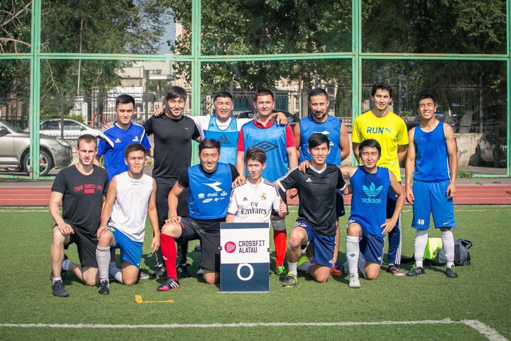 В Алматы прошел любительский турнир по футболу среди CrossFit клубов