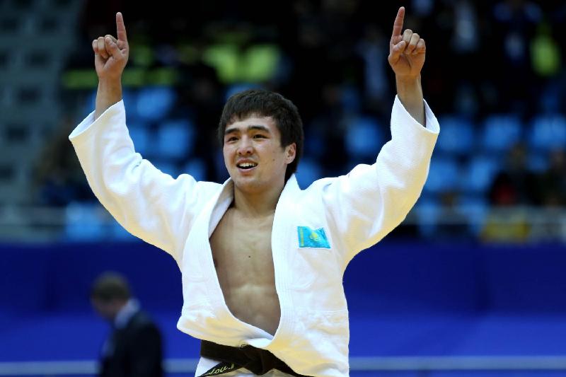 Казахстанский дзюдоист Елдос Сметов одержал победу в бою с ливийцем