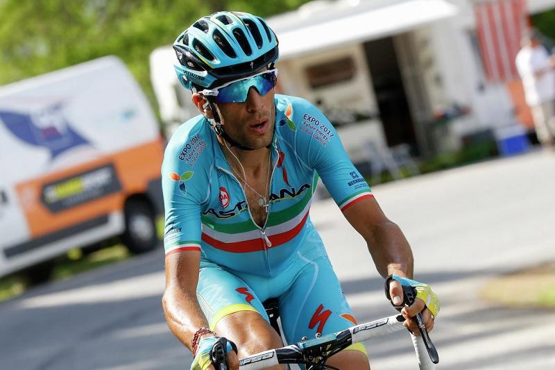 Итальянский велогонщик сломал ключицу в групповой гонке Олимпиады