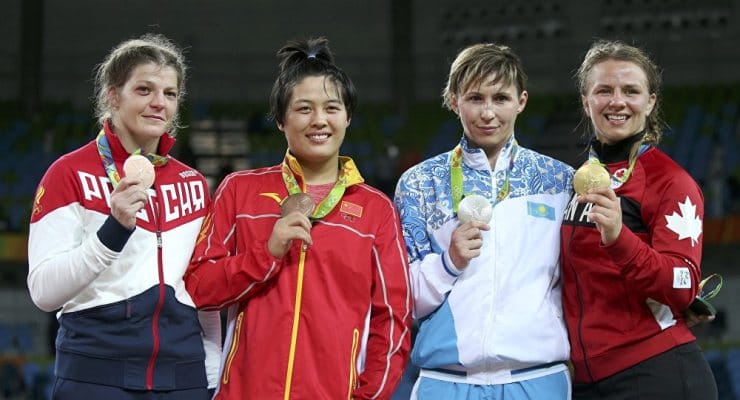 Гюзель Манюрова завоевала серебряную медаль в женской борьбе