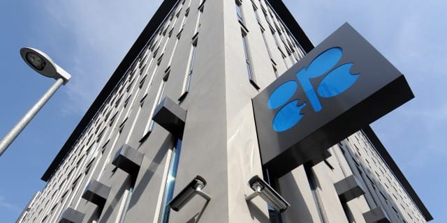 Члены ОПЕК нарастили добычу нефти до рекордного уровня