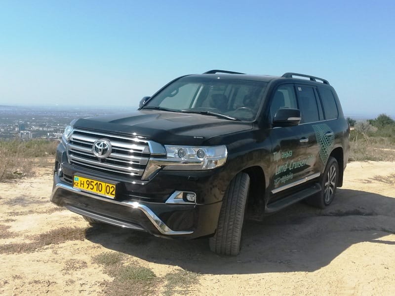 Тест-драйв kursiv.kz. Land Cruiser 200: абсолютный «проходимец»