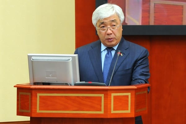 Ерлан Идрисов: Глобальный мир развивается по неблагоприятному сценарию