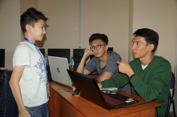 Участники Хакатона представили инновации для детей