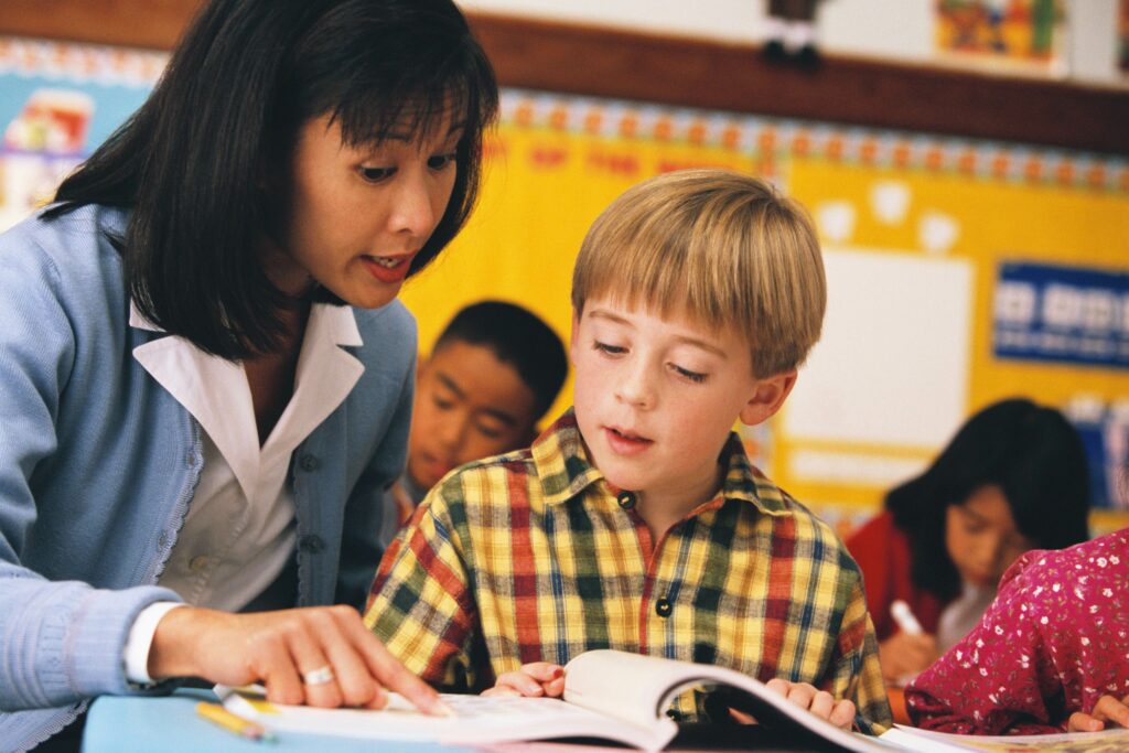 Индивидуальный подход: сколько стоят услуги репетитора сегодня?