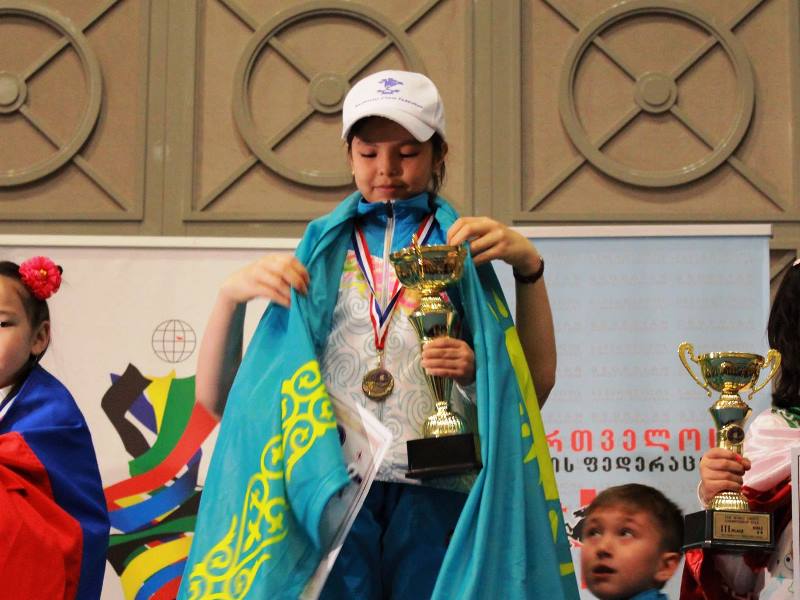 Казахстанка Айша Закирова стала чемпионкой мира по шахматам