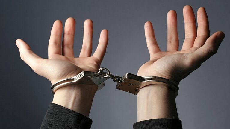 15 жыл бұрын есірткі сатқаны үшін сотталған келіншек Қырғызстанда ұсталды
