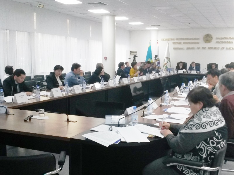 Кинопрокатчиков пугает резкий переход на государственный язык