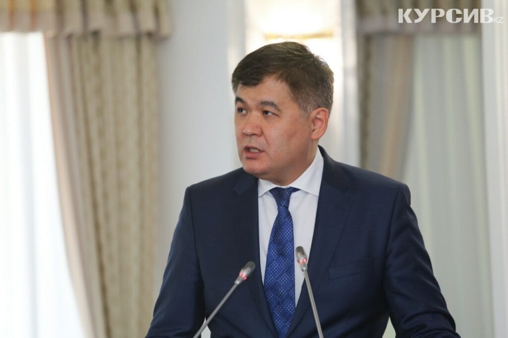 Премьер поручил Елжану Биртанову качественнее следить за закупом лекарств