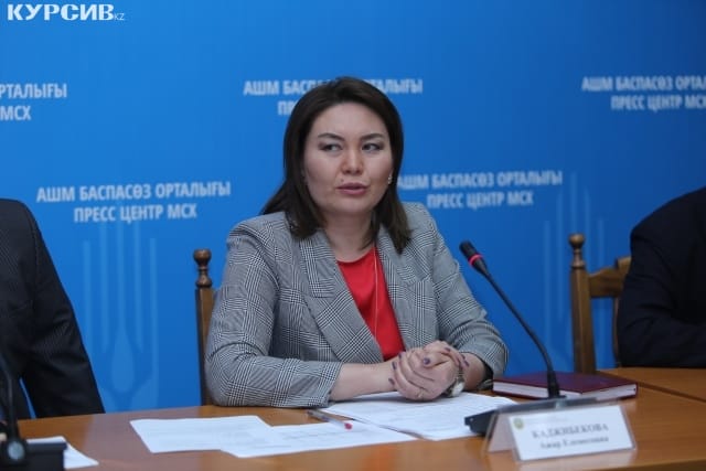 МСХ: Стадная саранча не повредила сельхозпосевы в Казахстане