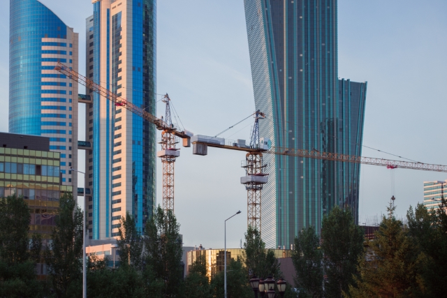 В Астане более 200 строений признано самостроями, представляющими угрозу для жизни людей