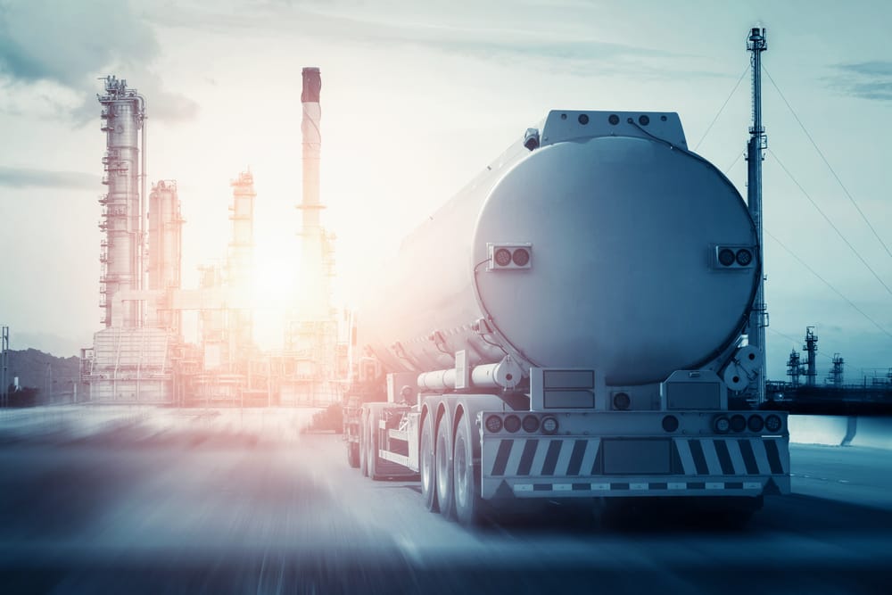 Стала известна дата запрета ввоза российского бензина в Казахстан