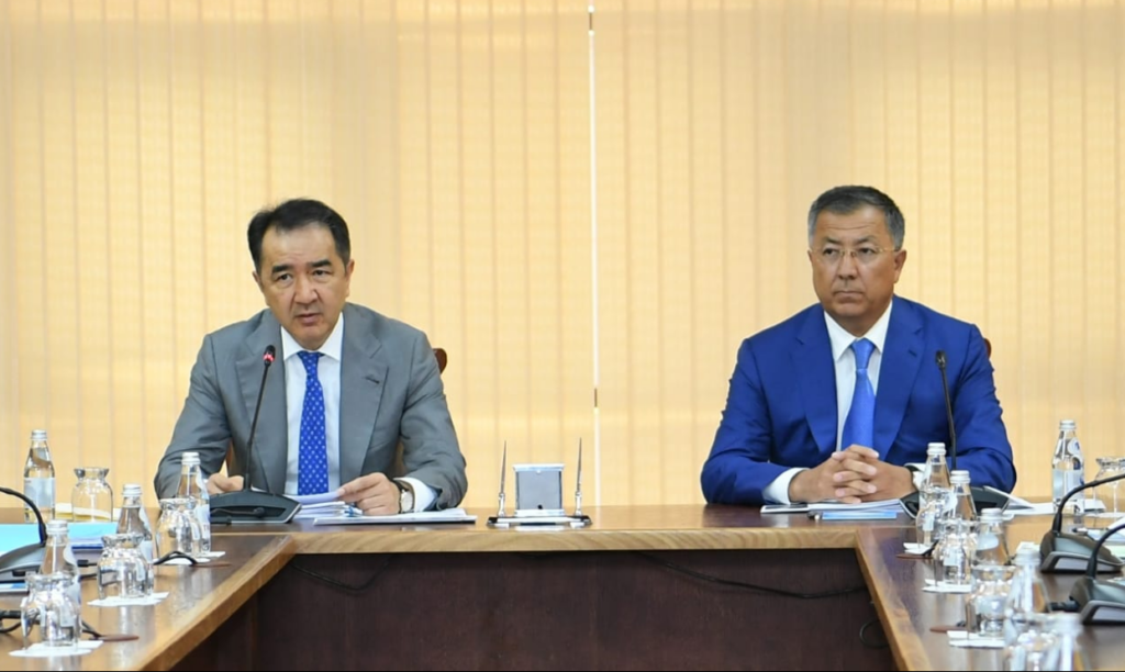 Сагинтаев провел совещание по передислокации госорганов в Туркестанской области