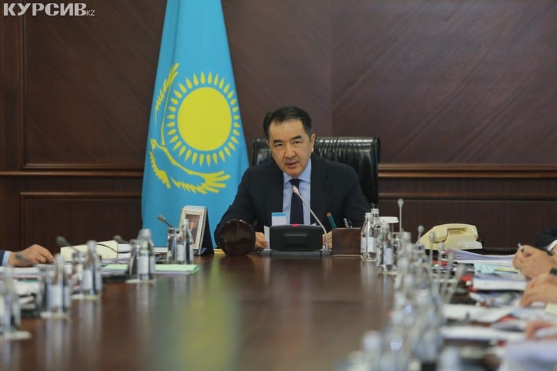 Сагинтаев поручил «почистить» регулярно затапливаемые столичные улицы