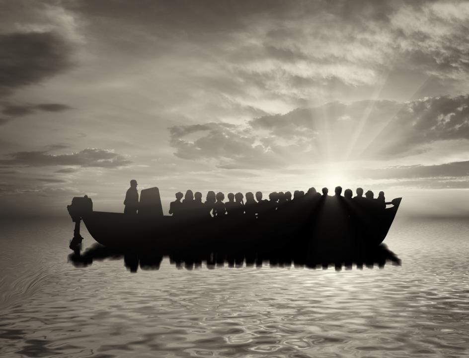 Около 100 мигрантов погибли у берегов Ливии