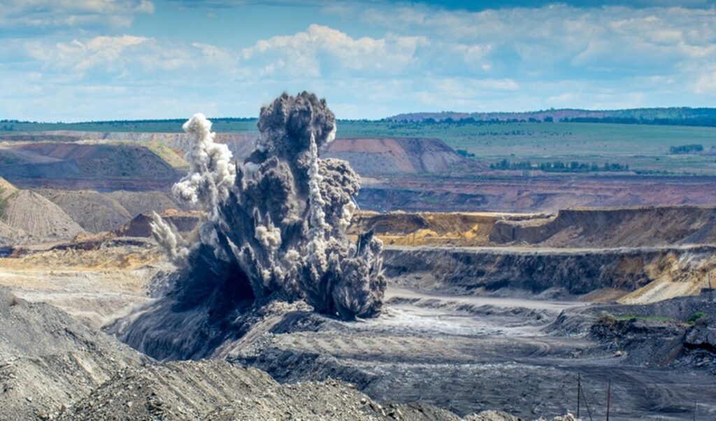 Казахстан увеличил добычу нефти на 6,6%, угля – на 5,1%