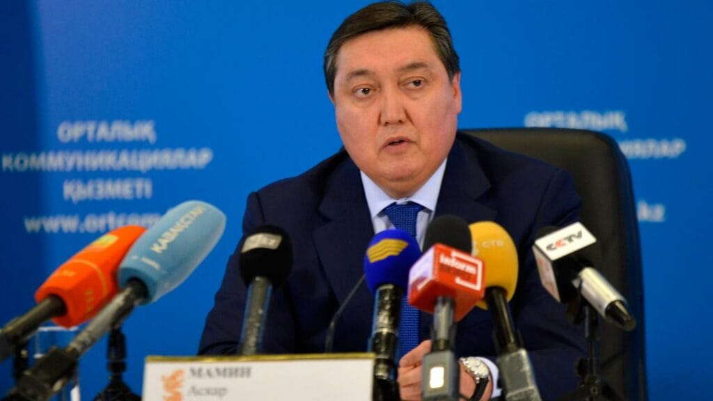 Мамин доложил Назарбаеву о проводимой работе в отрасли туризма