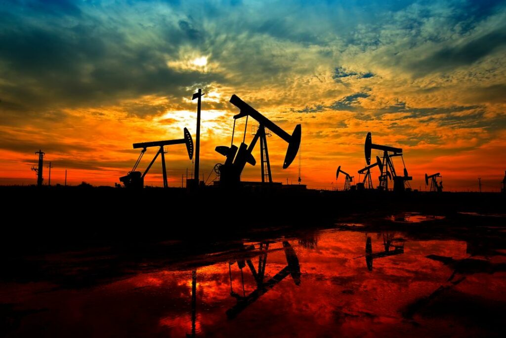 Нефть выросла до рекордных $80 за баррель