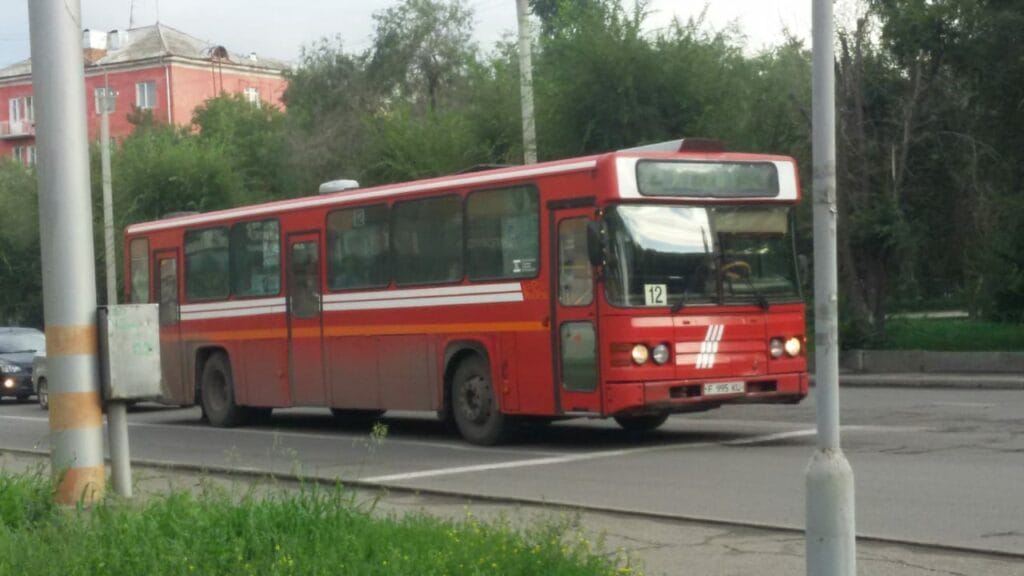 В 1 млрд тенге обойдется Усть-Каменогорску система электронного билетирования в автобусах