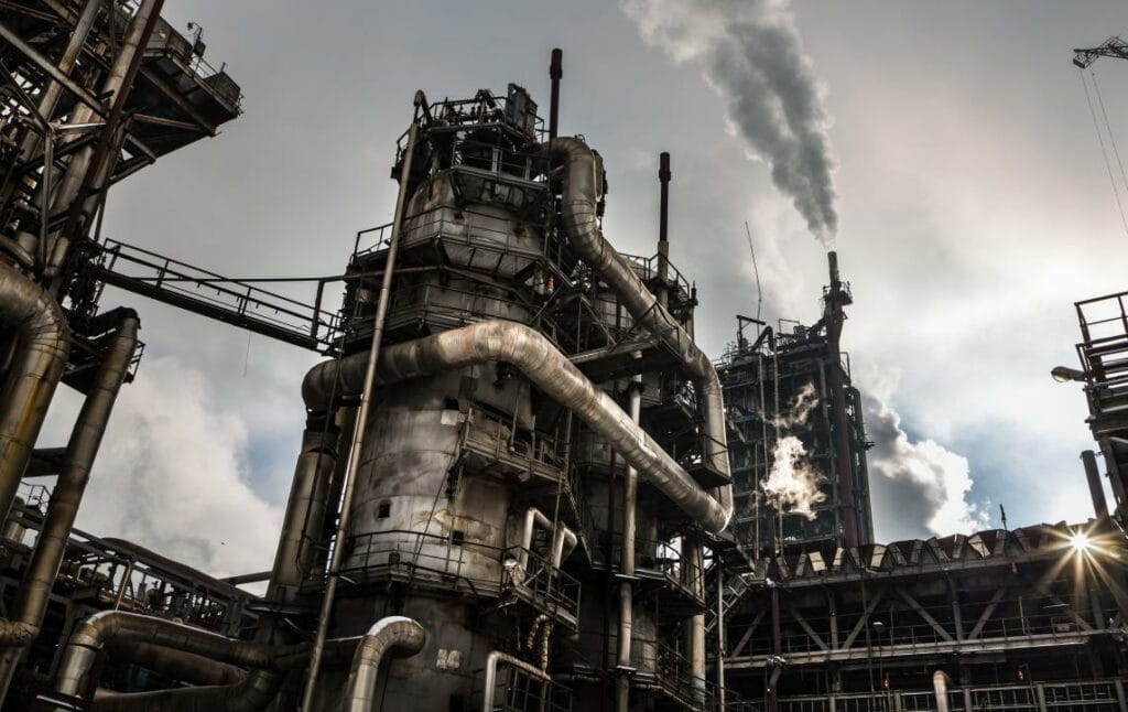 Черный снег над Темиртау: Почему штрафы не помогают улучшить экологическую ситуацию?