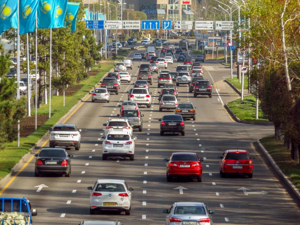 Казахстанцы потратили 355 млрд тенге на новые авто с начала года