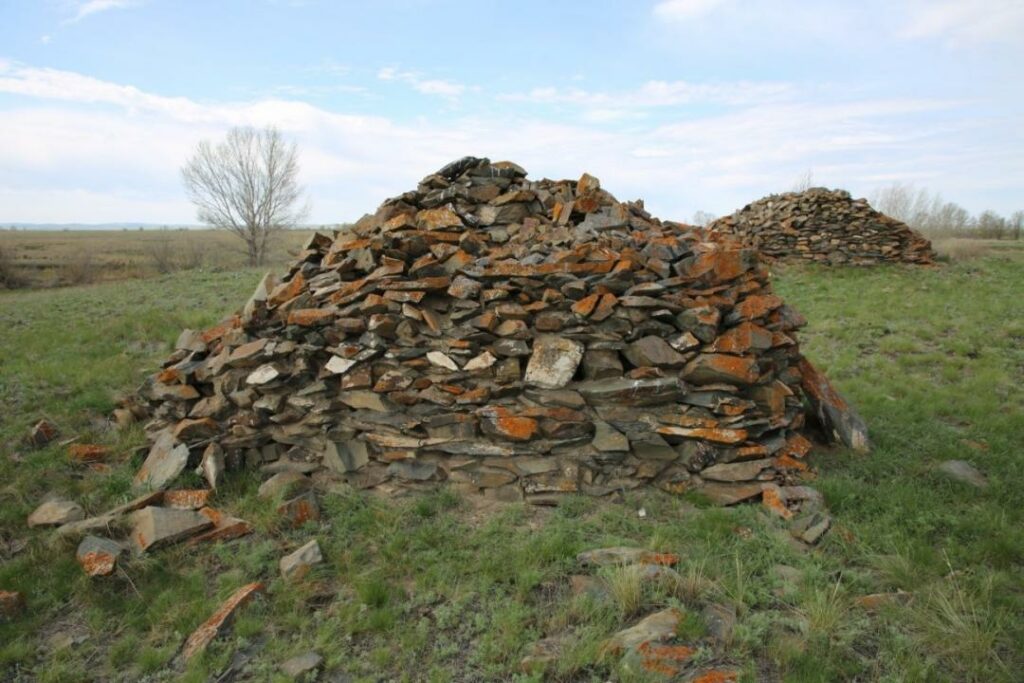 Древние курганы в ВКО могут уничтожить из-за промышленной разработки золотоносных руд