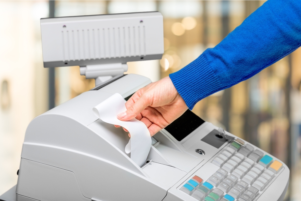 В Казахстане обладателям кассовых аппаратов временно снизят налоги