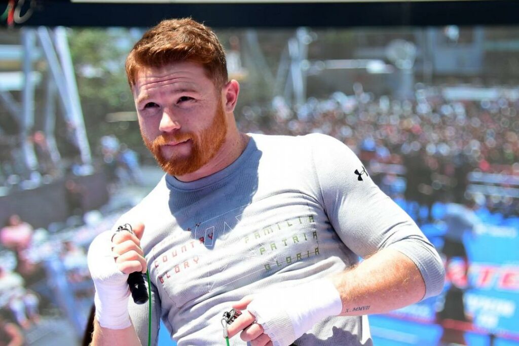 Боксёр Сауль Альварес подписал самый дорогой контракт в истории спорта на $365 млн